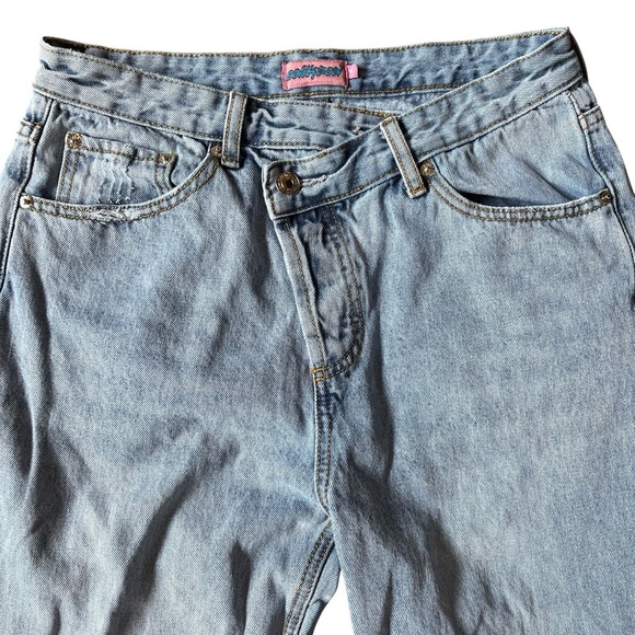 Edikted Boyfriend Jeans Women’s Medium Crossover Button Light Wash - Picture 8 of 12
